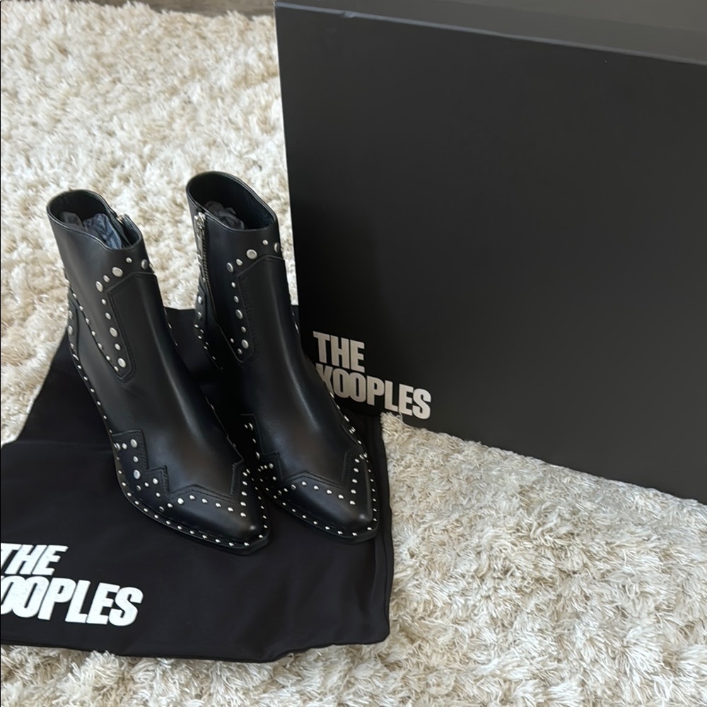 🌟NEW🌟The Kooples Black Studded Women's Boots ✨NEW✨ size 37 - Picture 1 of 9